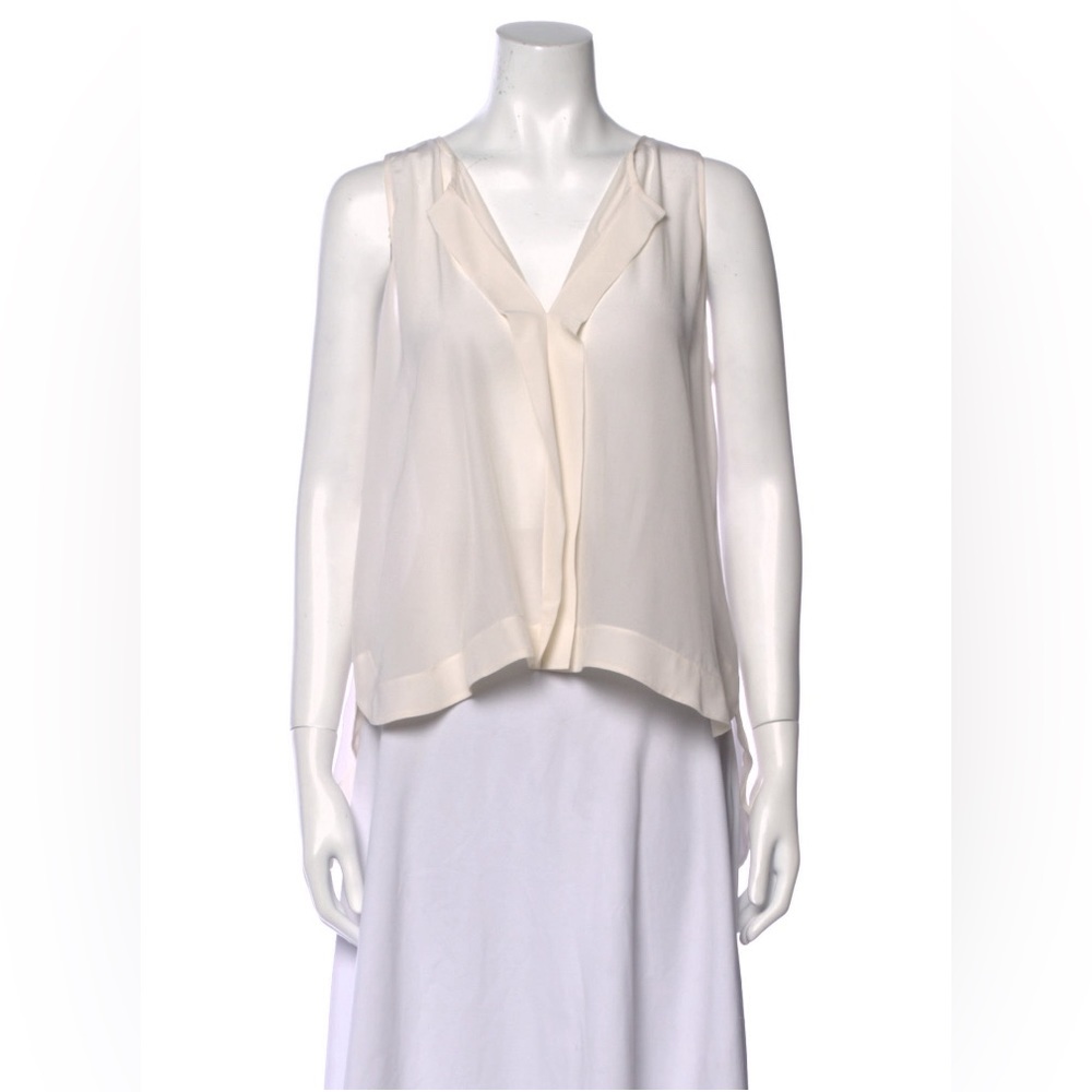 Alice + Olivia White Silk V-Neck Blouse Top S